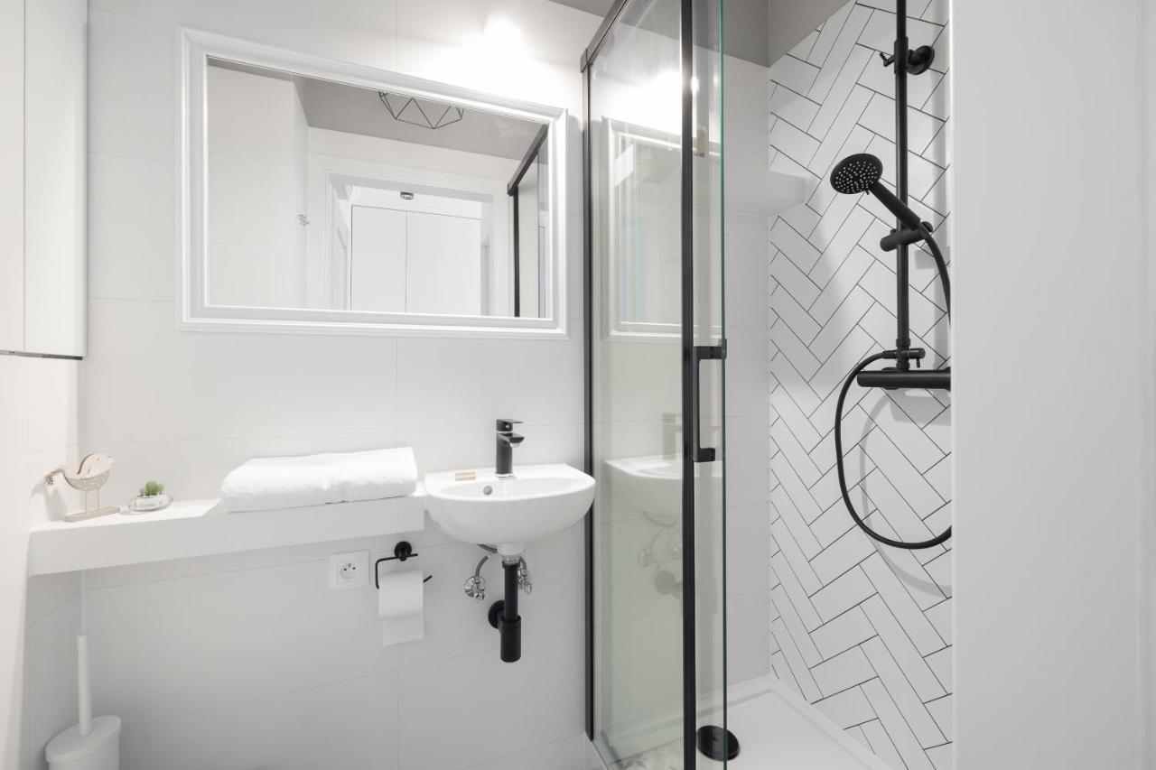 Bulwary Wislane Modern Apartment Varsovie Extérieur photo